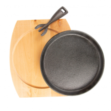 Plato Hierro Fundido Esmaltado + Base De Madera 22 cm diámetro García de Pou - La Casa de Vesta